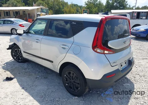 2021 Kia Soul Lx z USA, uszkodzony, nr VIN KNDJ23AU0M7736399